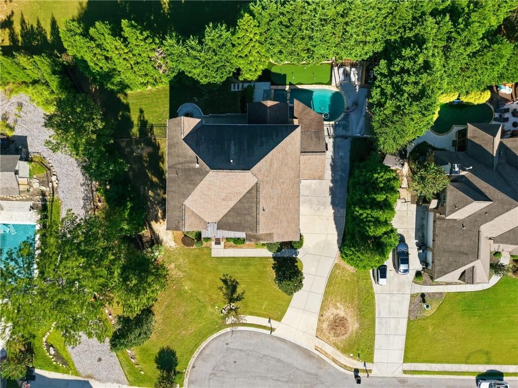 605 Settles Brook Court