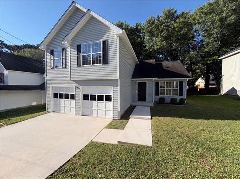 Homes For Sale - 6423 Phillips Court<br/> Lithonia, GA 30058