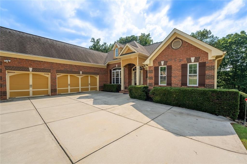 3498 Hickory Lake Drive