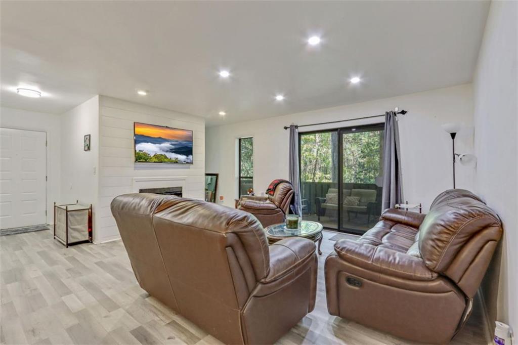 205 Woodcliff Drive 205