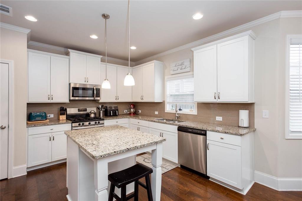 637 Little Bear Loop, Canton, Georgia image 8