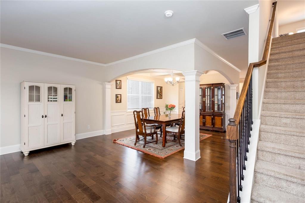 637 Little Bear Loop, Canton, Georgia image 3