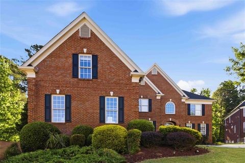 Homes For Sale - 1121 Hiddenbrook Lane<br/> Suwanee, GA 30024