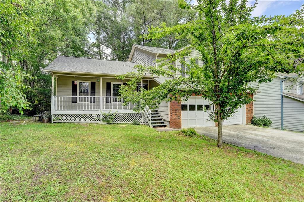 2121 Crescentview Drive