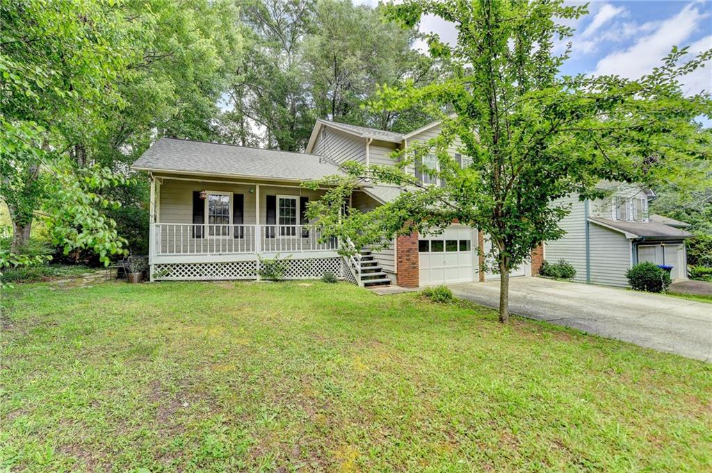 2121 Crescentview Drive