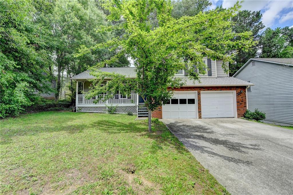 2121 Crescentview Drive