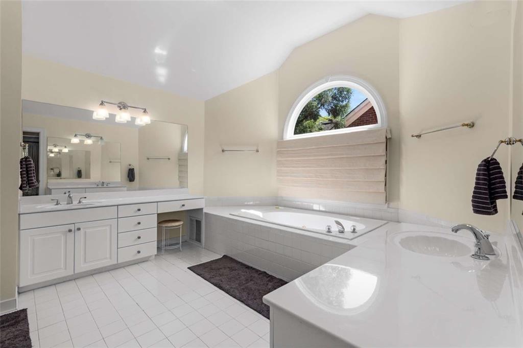 1020 Burton Drive, Atlanta, Georgia image 16