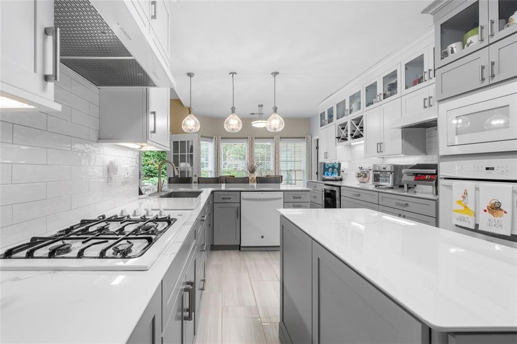 3151 Amesbury Way, Duluth, Georgia image 9