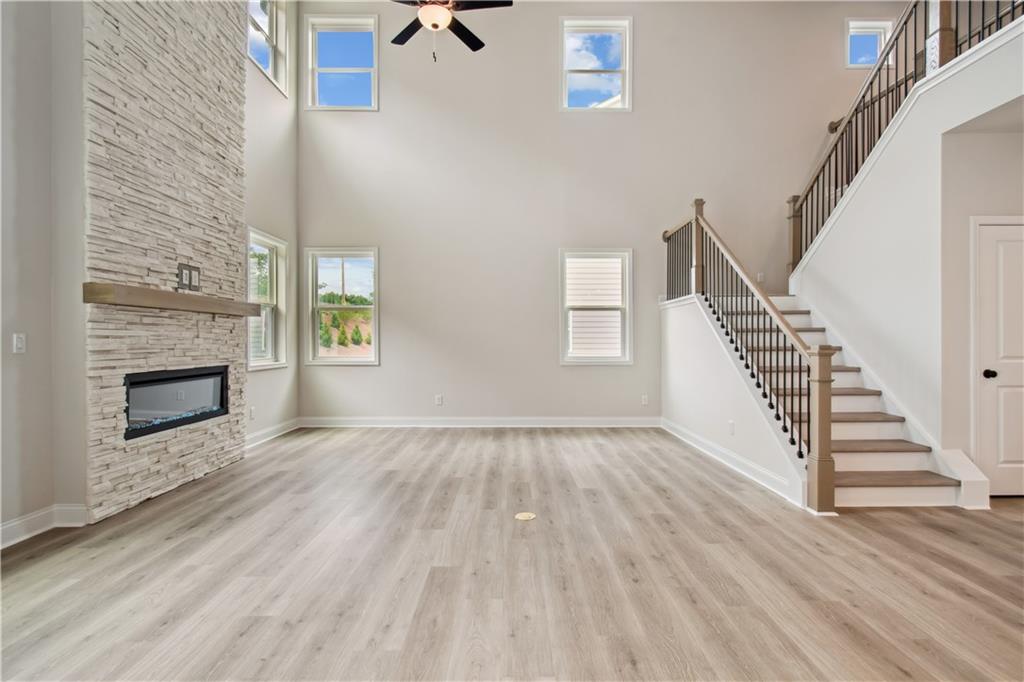 719 Crossroad Court