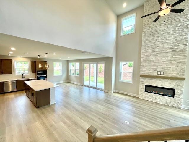719 Crossroad Court