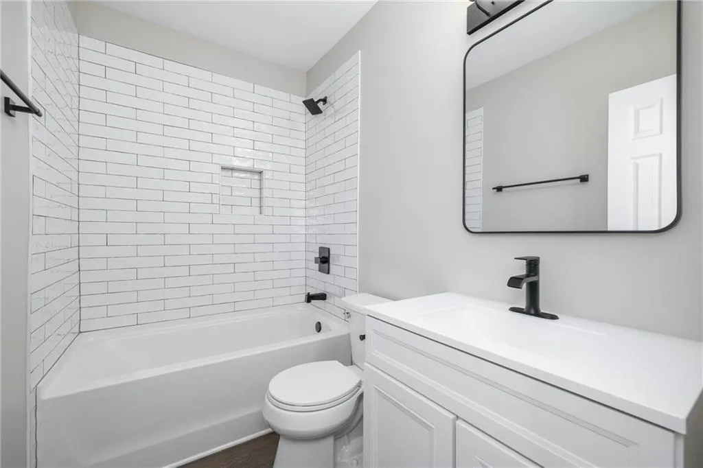 Atlanta, Georgia 30310, United States, 3 Bedrooms Bedrooms, ,2 BathroomsBathrooms,Residential,Active,144372