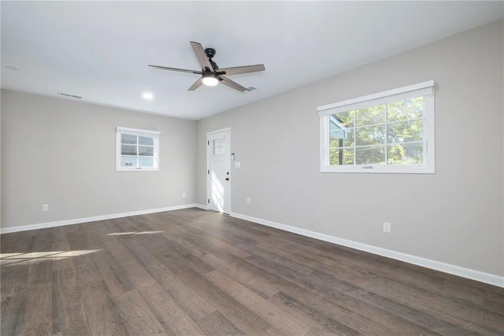 Atlanta, Georgia 30310, United States, 3 Bedrooms Bedrooms, ,2 BathroomsBathrooms,Residential,Active,144372