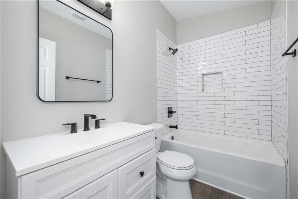 Atlanta, Georgia 30310, United States, 3 Bedrooms Bedrooms, ,2 BathroomsBathrooms,Residential,Active,144372