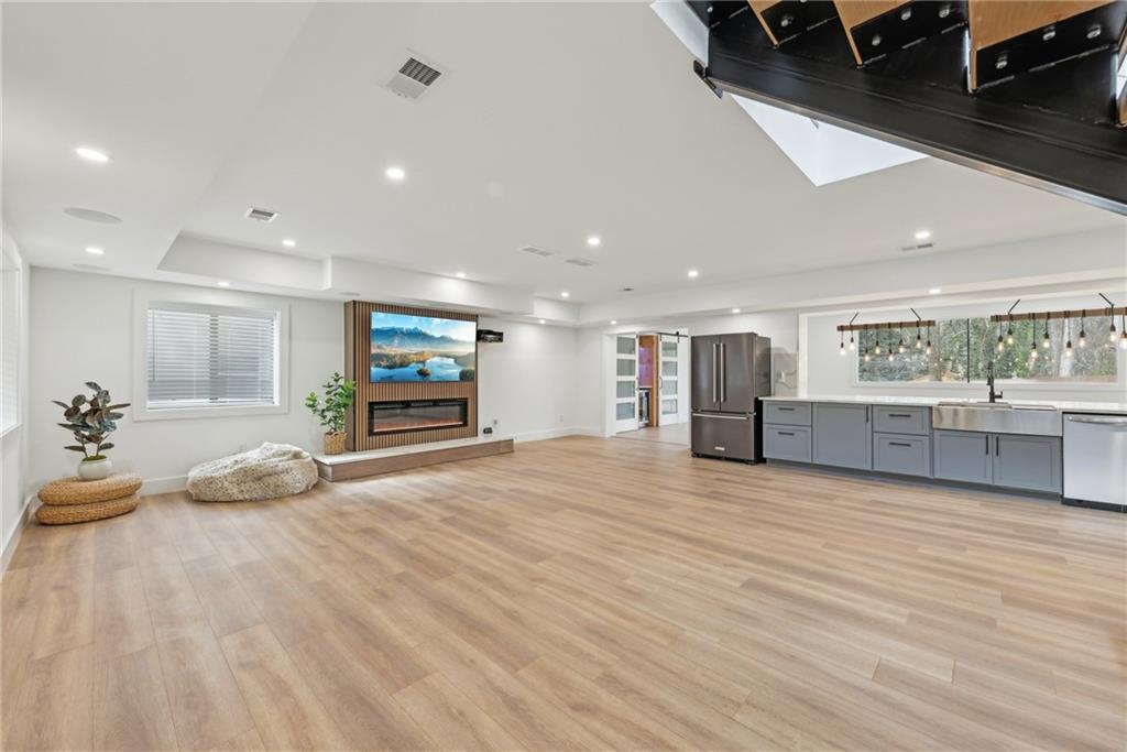 1355 Lockwood Drive SW