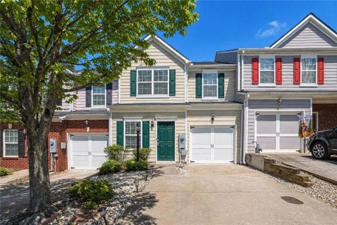 Townhouse For Sale - 230 Valley Crossing<br/> Canton, GA 30114