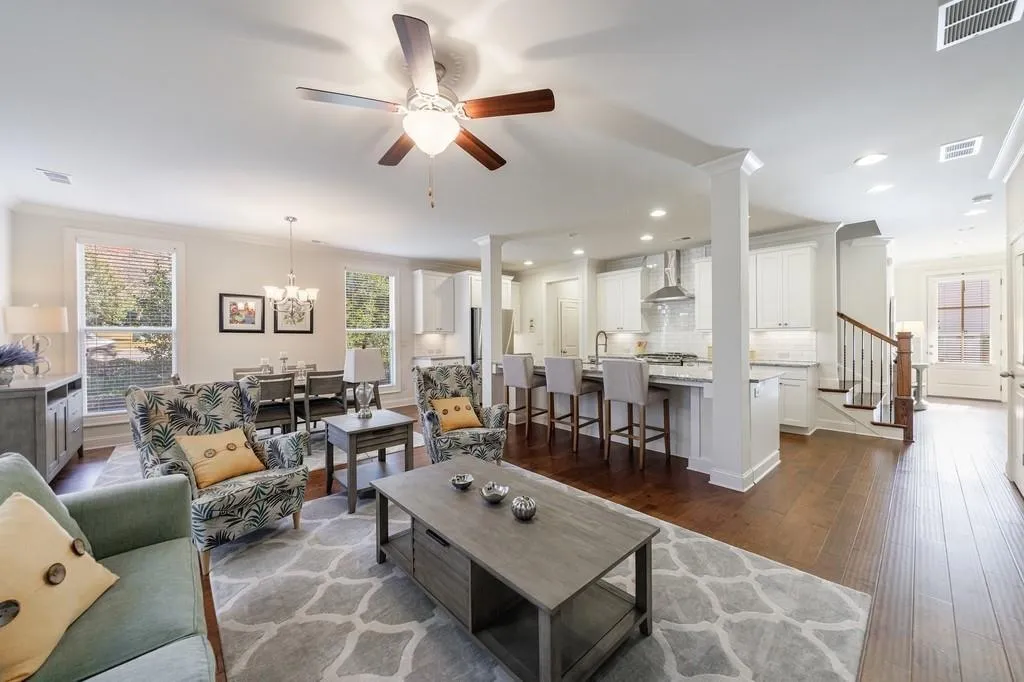 Alpharetta, Georgia 30005, United States, 4 Bedrooms Bedrooms, ,4 BathroomsBathrooms,Residential,Active,123628