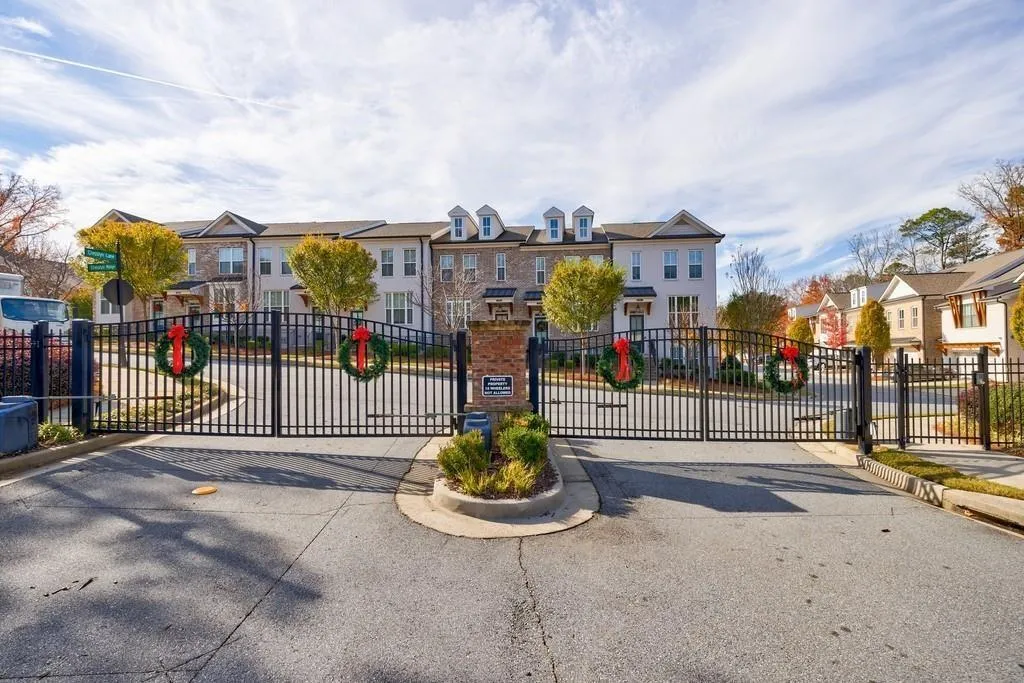 Alpharetta, Georgia 30005, United States, 4 Bedrooms Bedrooms, ,4 BathroomsBathrooms,Residential,Active,123628