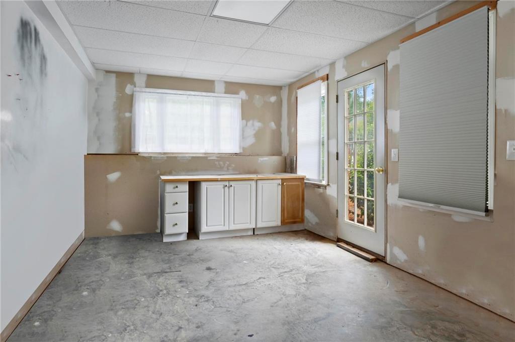 1145 Cool Springs Drive, Kennesaw, Georgia image 26