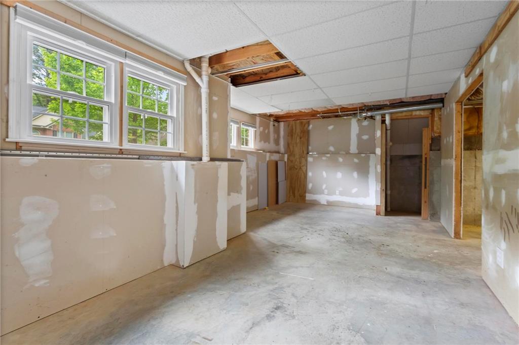 1145 Cool Springs Drive, Kennesaw, Georgia image 27