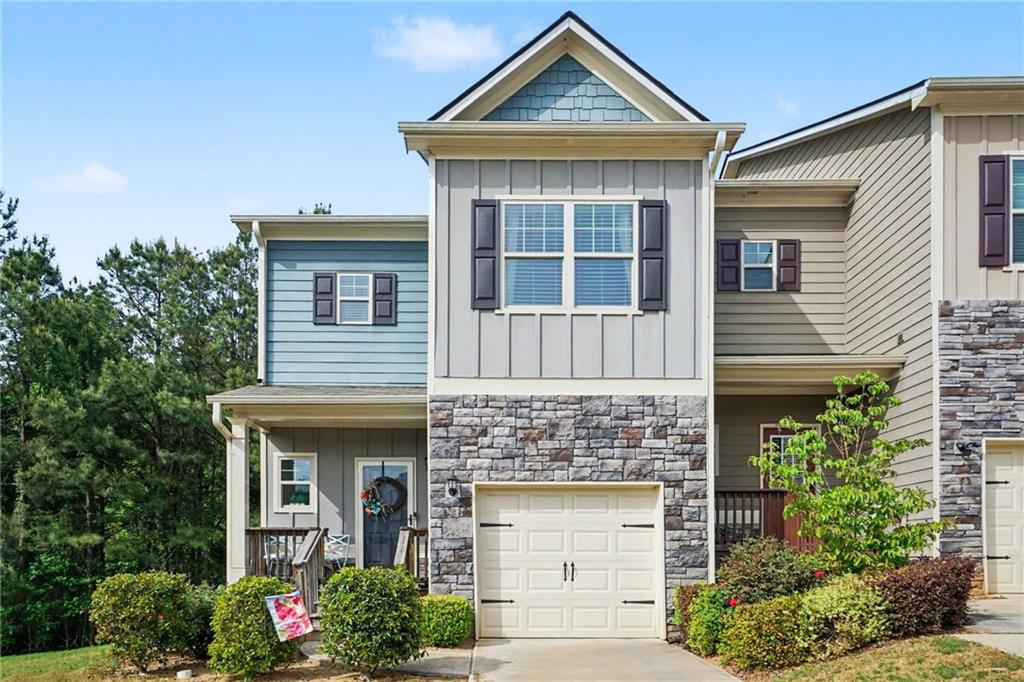 118 Spring Way Square