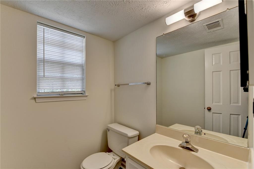 655 Barrington Way, Roswell, Georgia image 34