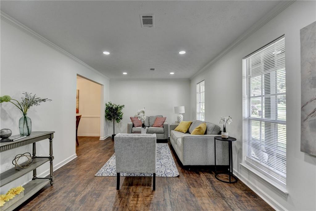 655 Barrington Way, Roswell, Georgia image 6
