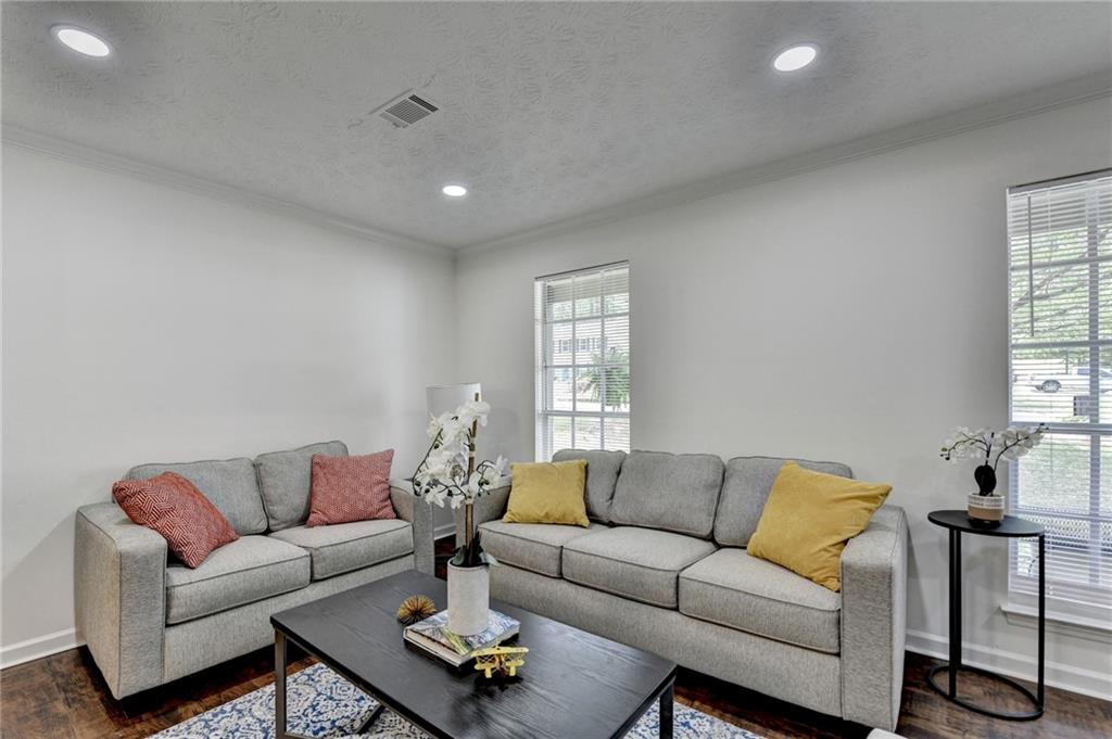 655 Barrington Way, Roswell, Georgia image 11