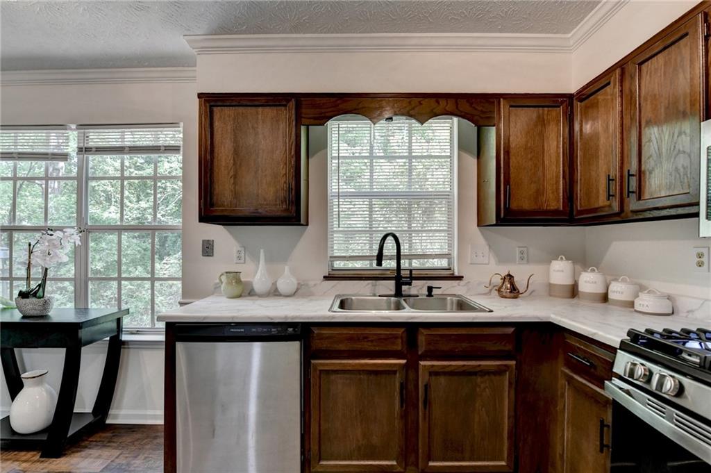 655 Barrington Way, Roswell, Georgia image 22