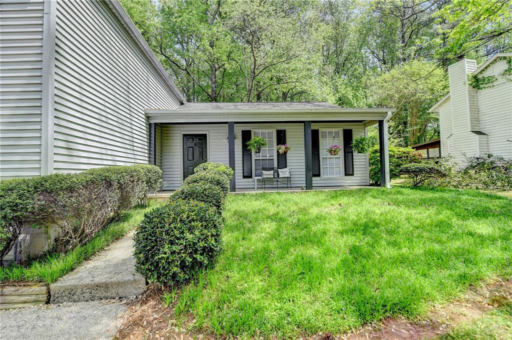 655 Barrington Way