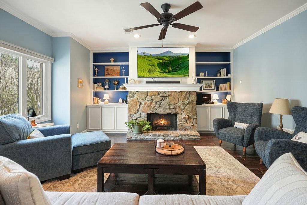 200 Roswell Landings Drive