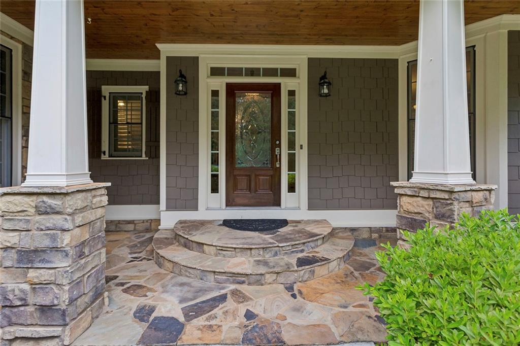 834 Waterford Estates Manor