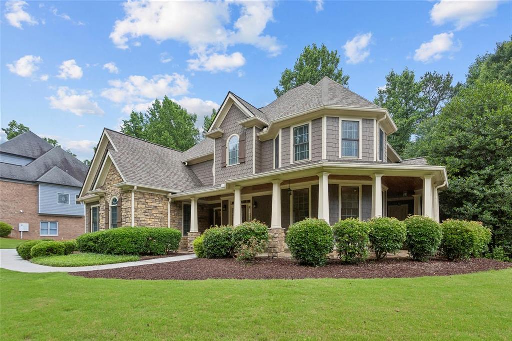 834 Waterford Estates Manor