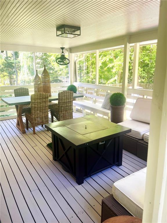 1941 Fairway Circle NE