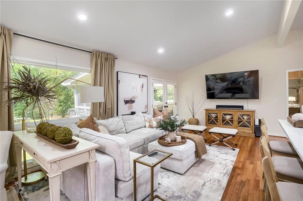 1941 Fairway Circle NE