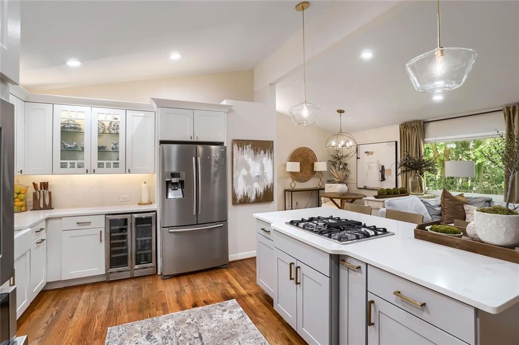 1941 Fairway Circle NE