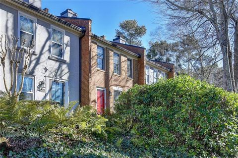 Homes For Sale - 3492 Tulip Tree Lane<br/> Duluth, GA 30096