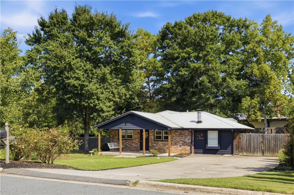 211 Brooke Drive