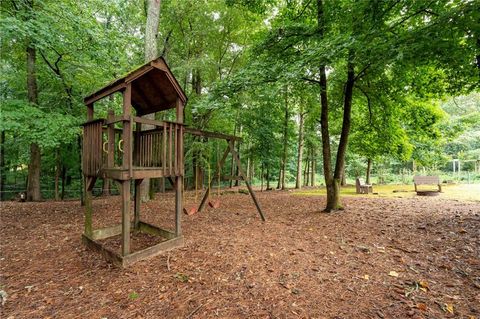 A home in Dacula