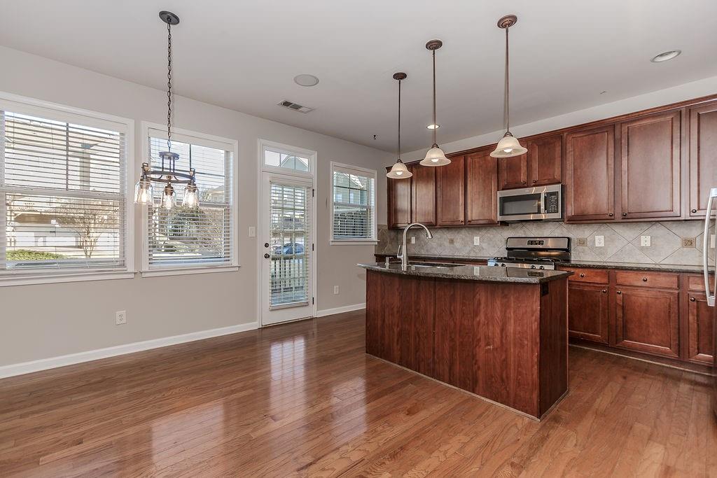 507 Grove Field Court, Suwanee, Georgia image 10