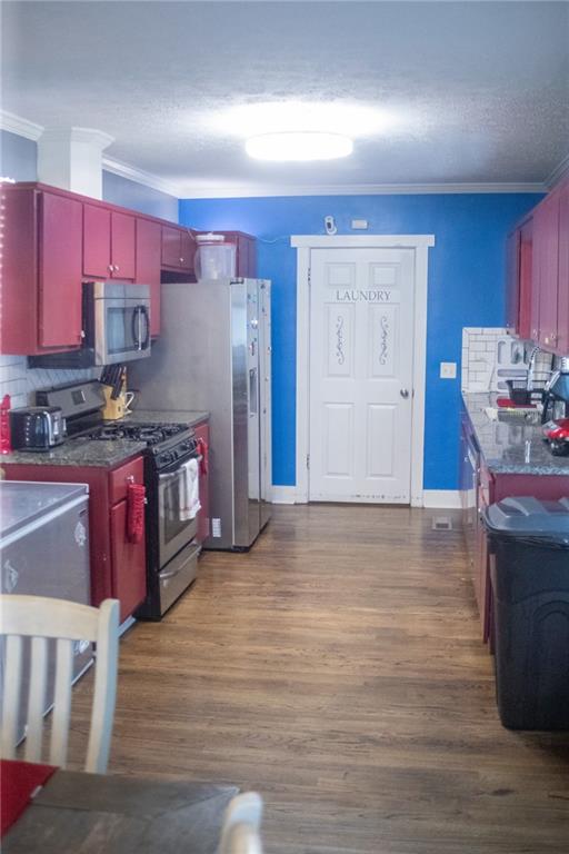 3905 Crestview Drive