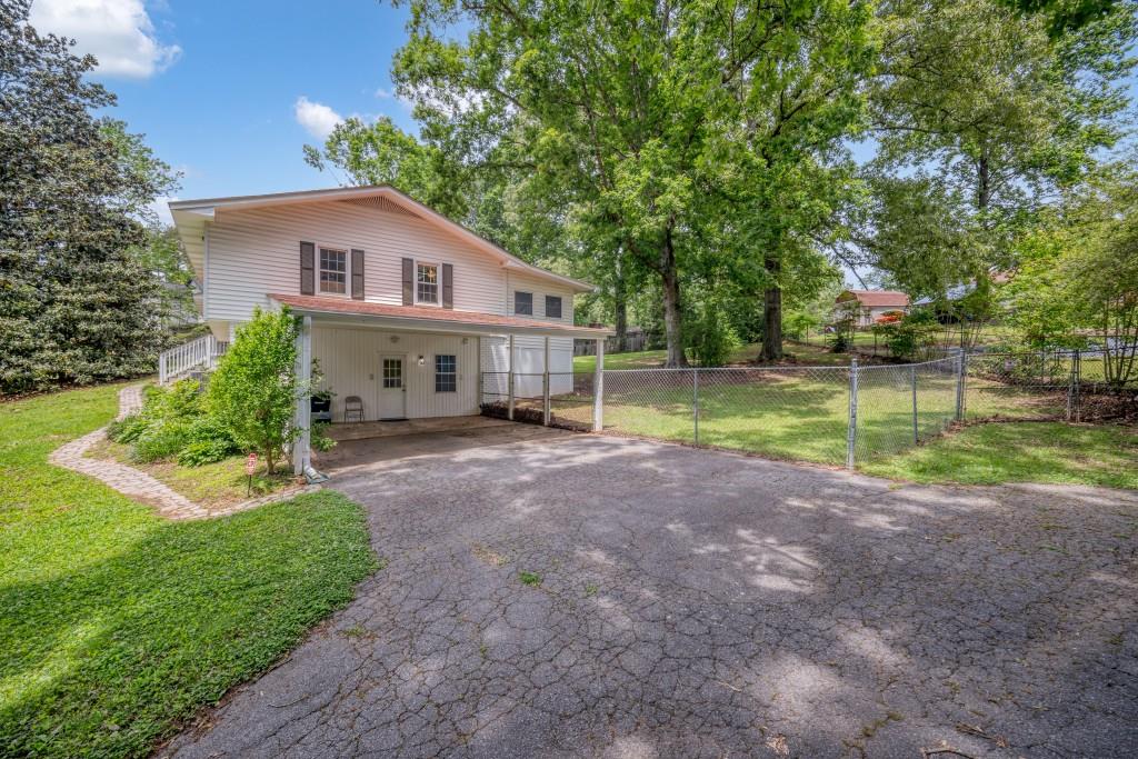 83 Summit Ridge Circle SE