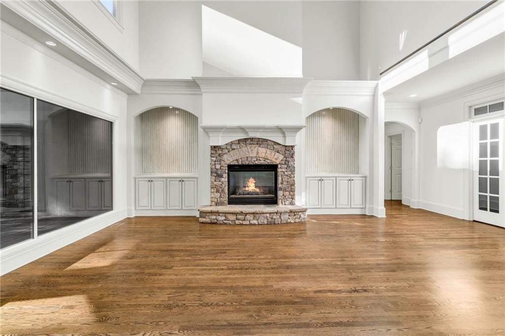 2910 Creek Tree Lane