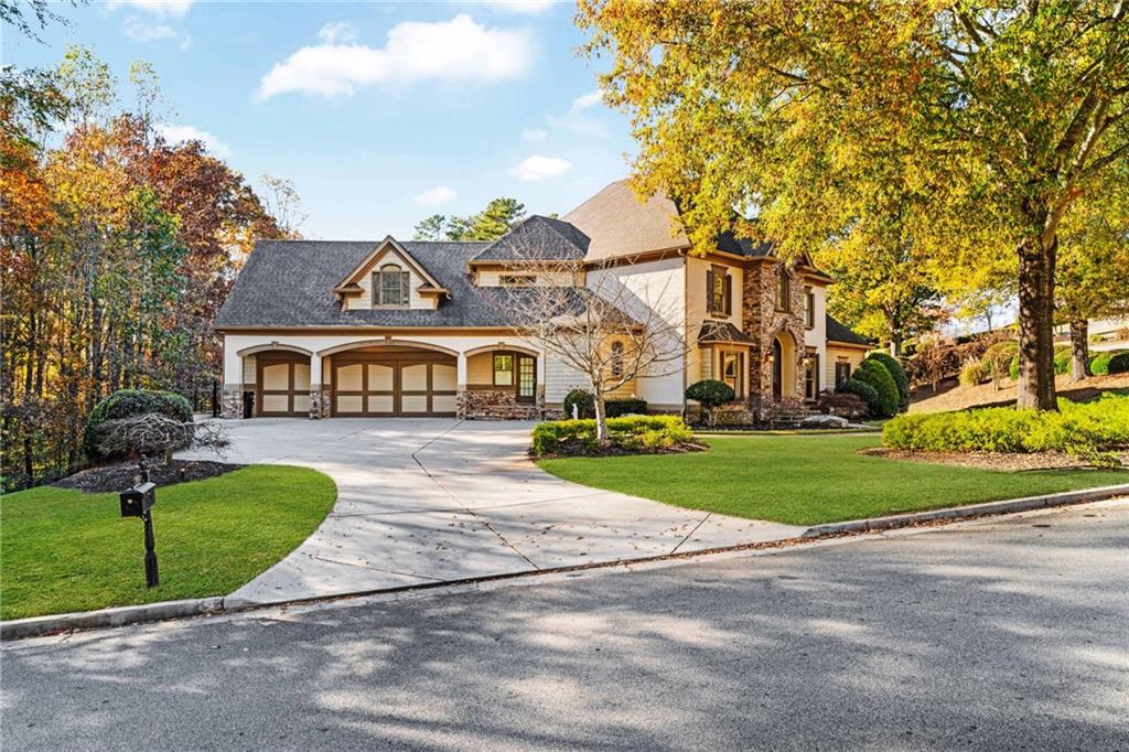 2910 Creek Tree Lane