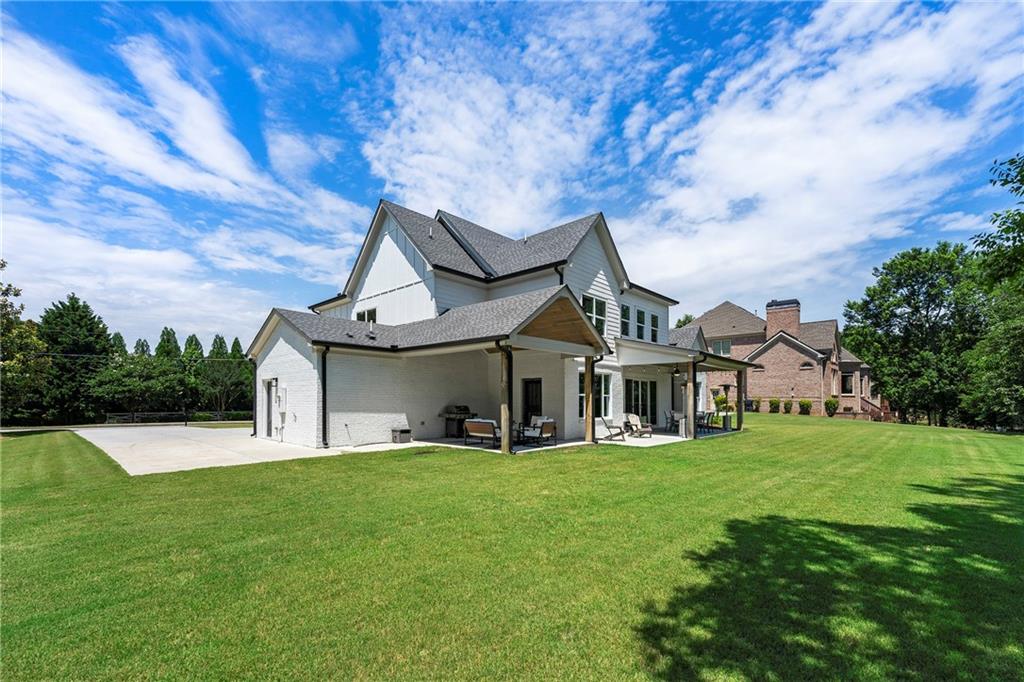 3315 Bold Springs