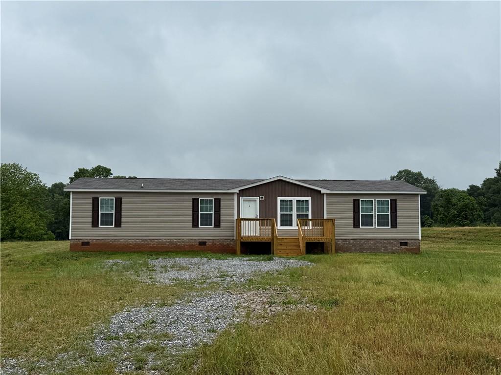 Come home to this mini farm and experience peace and quiet. This home has 4 bedroom and 2 baths. Plenty of wildlife for outdoorsman. Property has a shared well. Cash or Conventional financing.