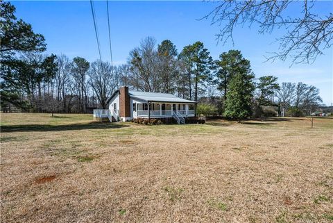 A home in Powder Springs