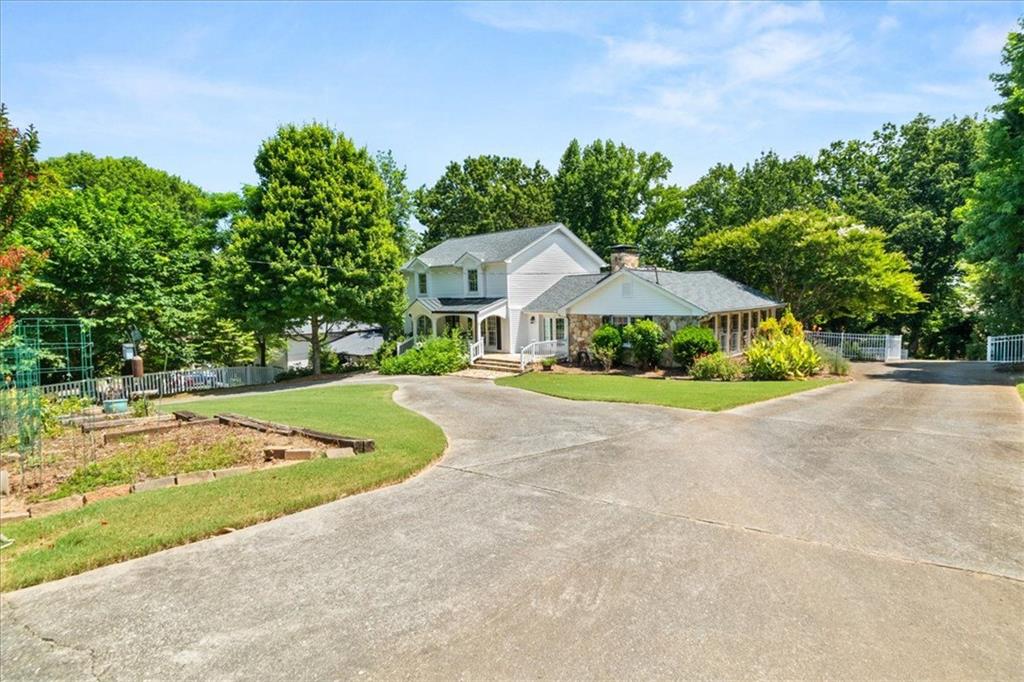 2166 Tanglewood Drive
