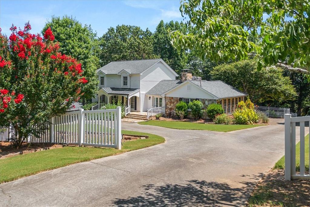 2166 Tanglewood Drive