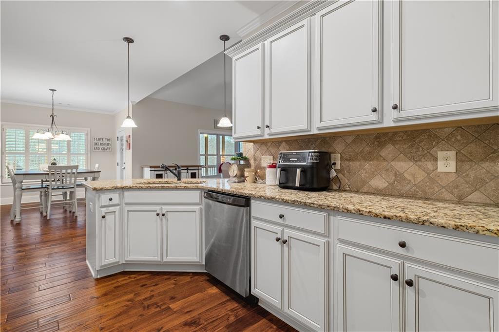 108 N Mountain Brooke Drive, Ball Ground, Georgia image 7