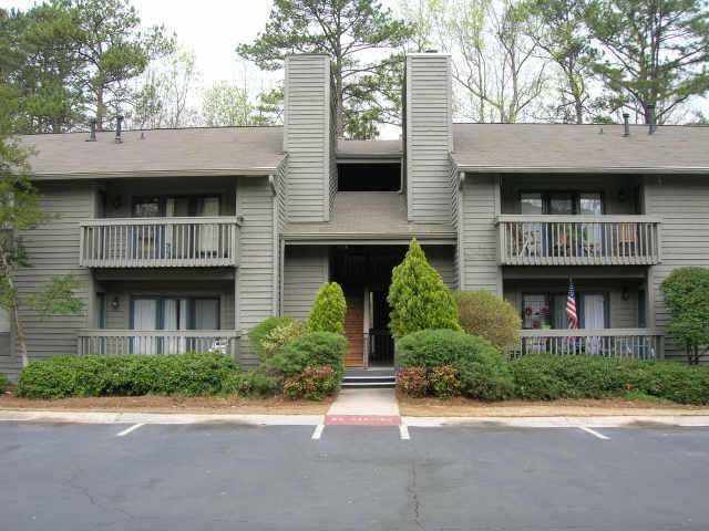 DECATUR LIVING W/ NO CITY TAXES. PRISTINE 3BD/2 BTH TOP FLOOR CONDO. IMMACULATE CONDITION-NEW HARDWOOD FLOORS/CARPET., INTER. PAINT, FURNACE. LARGE LIVING ROOM W/GAS FIREPLACE, OPEN FLOORPLAN, BREAKFAST BAR, MASTER SUITE, PRIVATE BALCONY. GATED SWIM/TENNIS COMMUNITY.